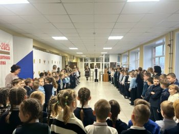 Сегодня в нашей школе прошла линейка